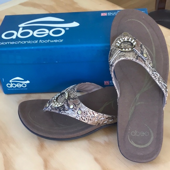 ABEO Sandals Sunrise Snake Print Size 9 Like New - Picture 8 of 16
